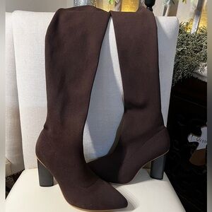 7 Stretchy Fitted Knee High Boots Brown